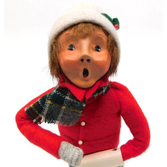 Vintage Byers Choice Carolers Boy with Sheet Music 1988 Red Jacket Plaid Scarf - Picture 2 of 7